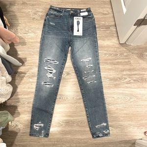 Rewash size 5/27 Super High Rise Skinny